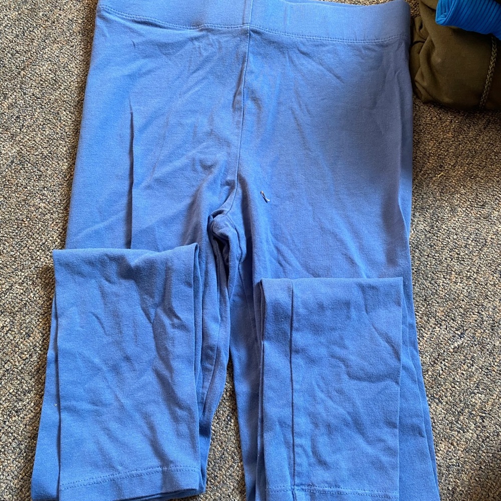 Blue leggings